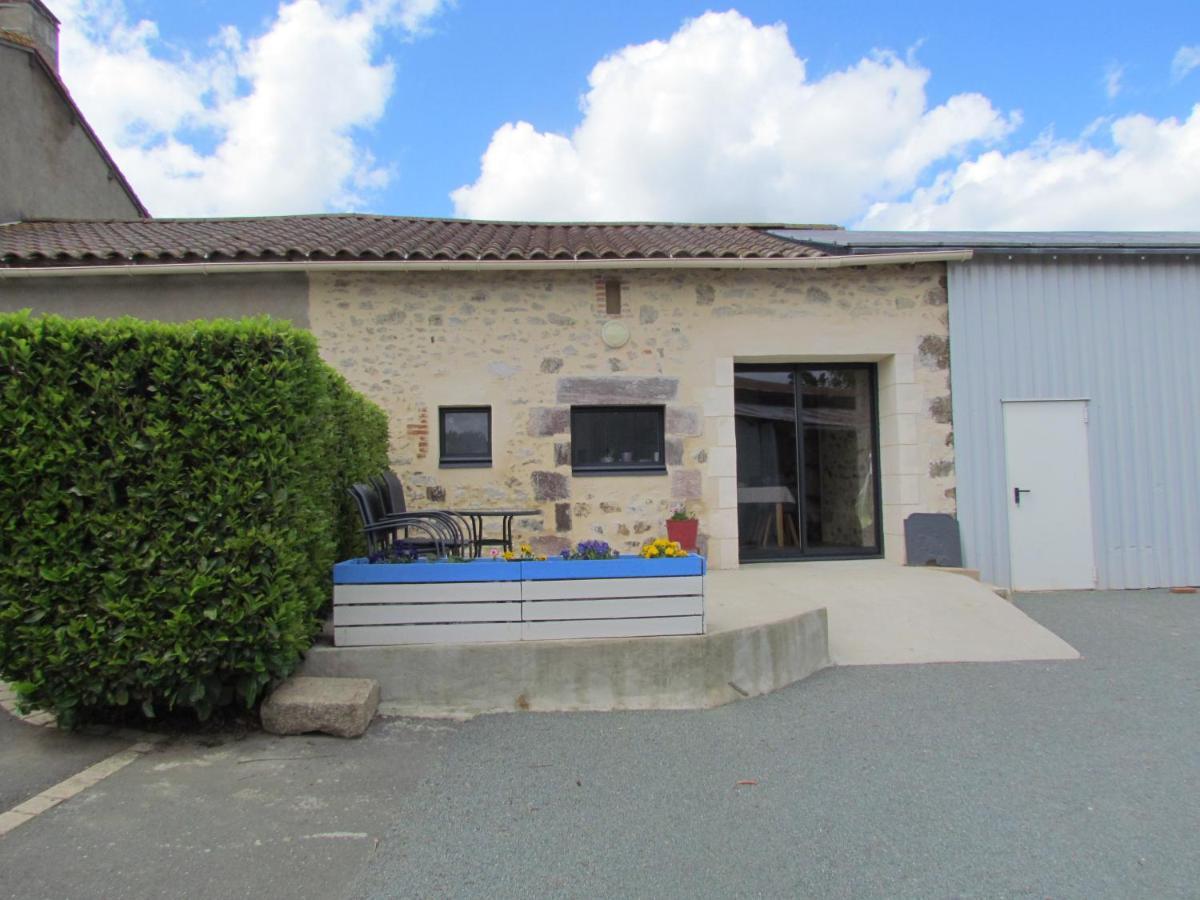 Gite La Petite Maison Montournais 外观 照片