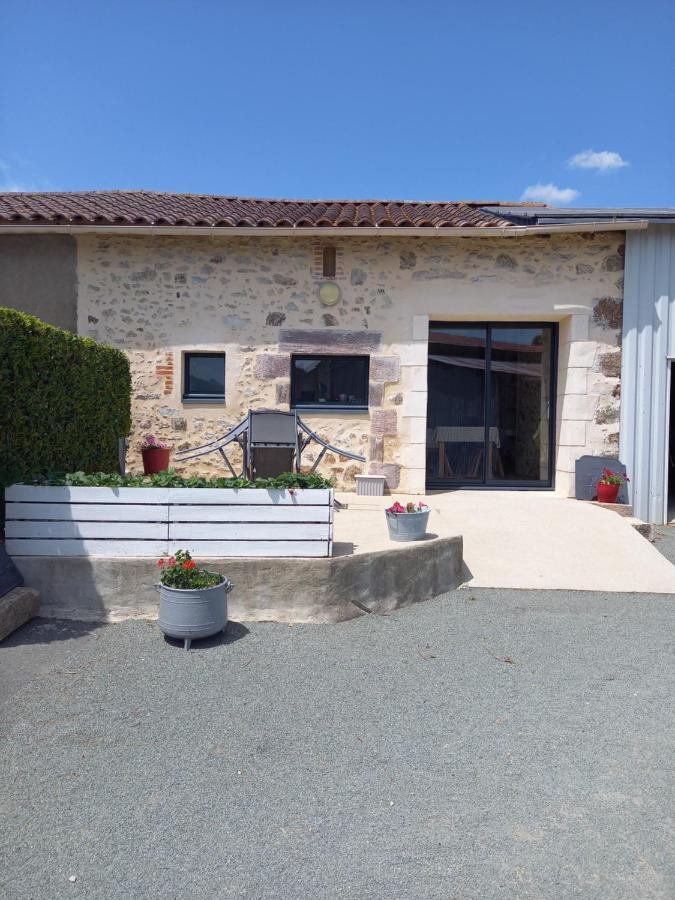 Gite La Petite Maison Montournais 外观 照片