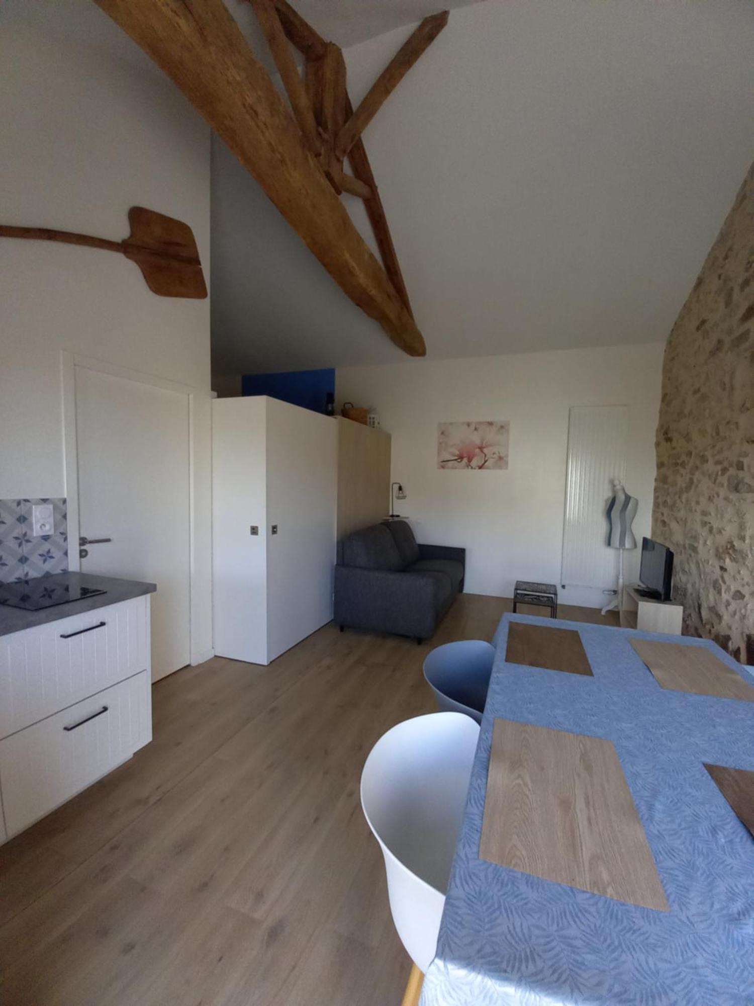 Gite La Petite Maison Montournais 外观 照片