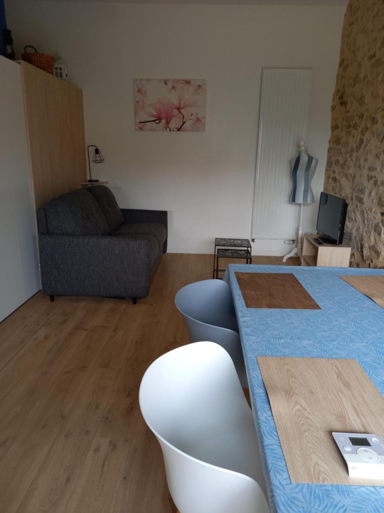 Gite La Petite Maison Montournais 外观 照片